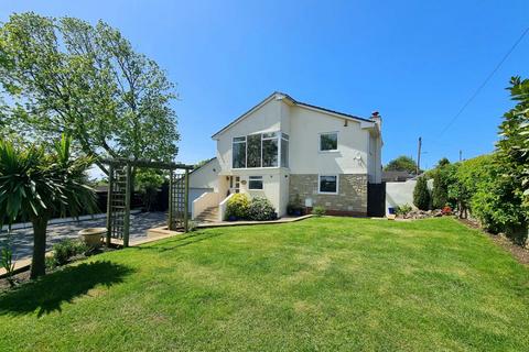 4 bedroom detached house for sale, Bay View Road, Northam