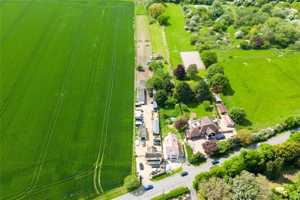 Sandy Road, Willington, Bedford, Bedfordshire, MK44 3 bed detached