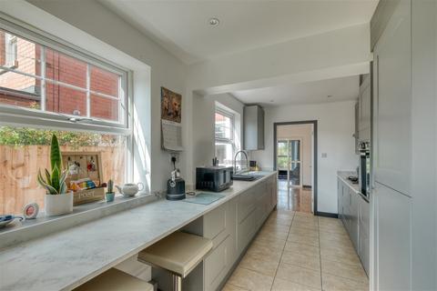 4 Diglis Avenue, Worcester, WR1 2NS