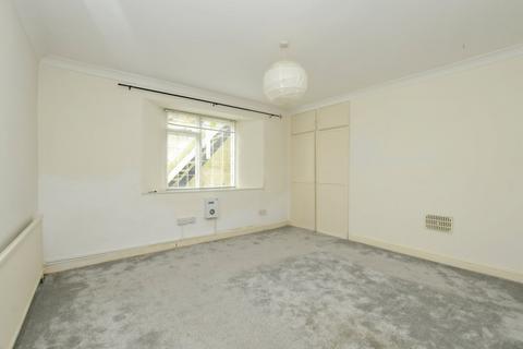 1 bedroom flat to rent, Lea Bridge Road, Clapton