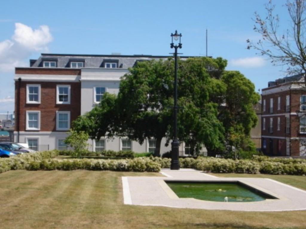 Royal Clarence Marina, Gosport 2 bed apartment £1,100 pcm (£254 pw)