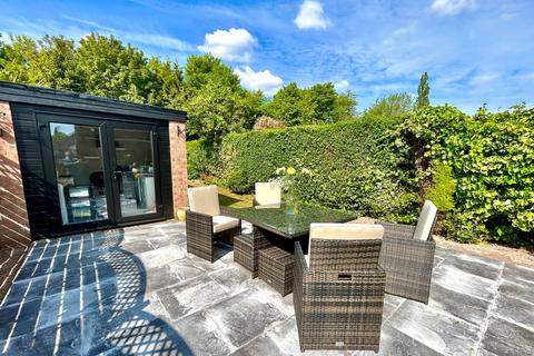 57 Braemar Road, Solihull, B92 8BS
