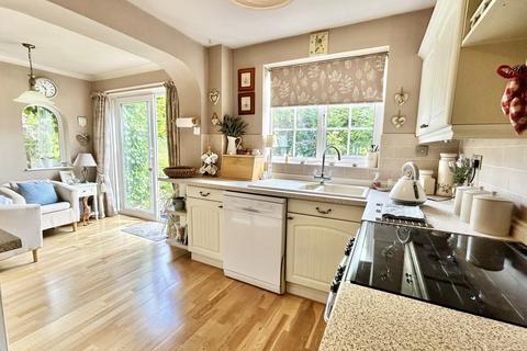 32 Coppice Road, Solihull, B92 9JY