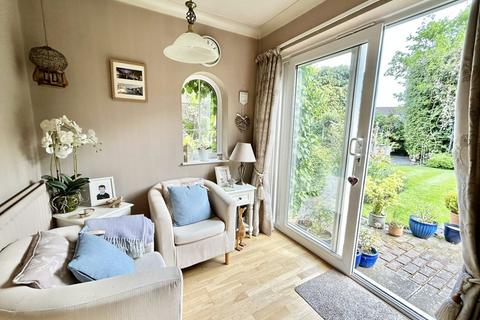 32 Coppice Road, Solihull, B92 9JY