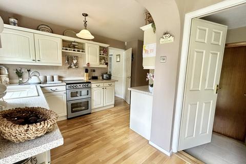 32 Coppice Road, Solihull, B92 9JY