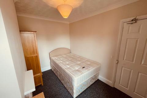1 bedroom in a house share to rent, Room 3, 4 Kent Road