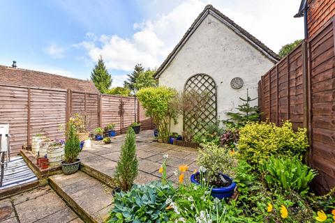2 bedroom end of terrace house for sale, Church Street, Alton, Hampshire