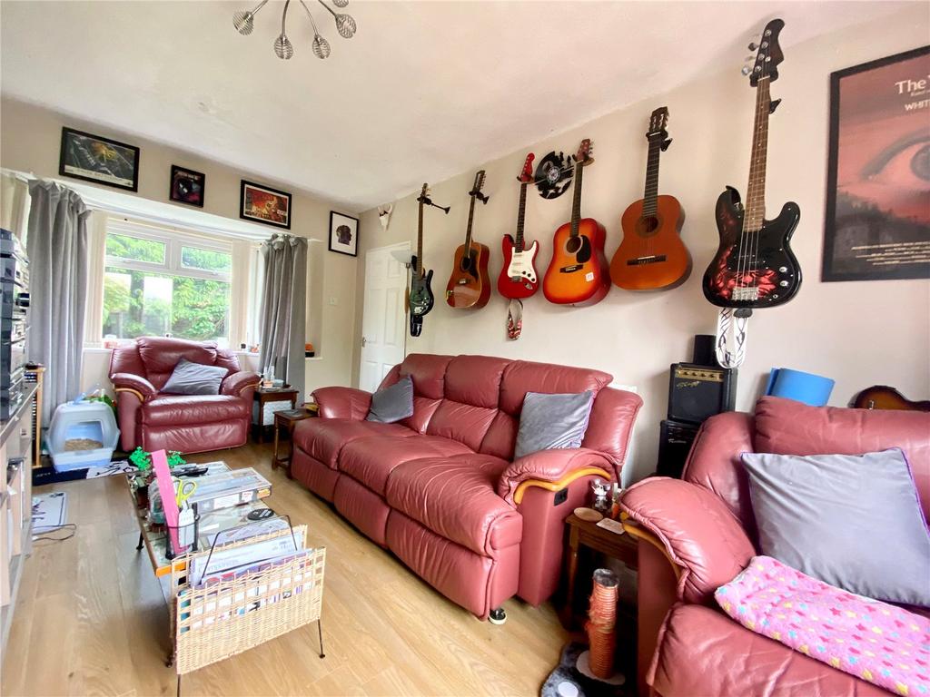 Turreff Avenue, Donnington, Telford, TF2 3 bed semidetached house for