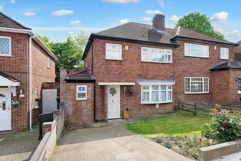 93 Lockesley Drive, Orpington, BR5 2AB