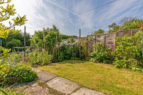 23 Hillside Road, Winchester, SO22 5NW