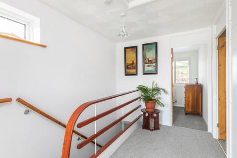 23 Hillside Road, Winchester, SO22 5NW