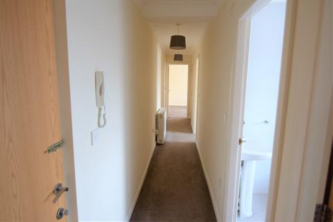 2 bedroom apartment to rent, Northumberland Avenue, Blackpool