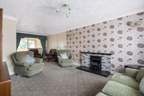 3 bedroom detached house for sale - Chalet Close, Joydens Wood