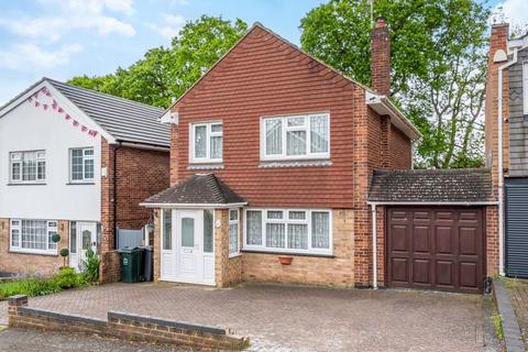 16 Chalet Close, Bexley, DA5 2EY