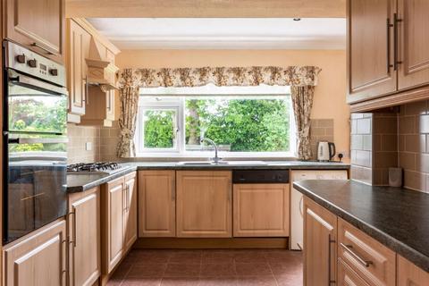 16 Chalet Close, Bexley, DA5 2EY