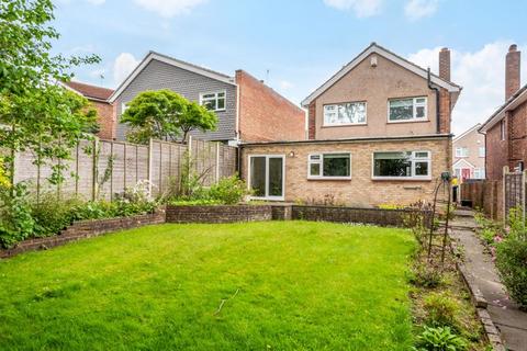 16 Chalet Close, Bexley, DA5 2EY