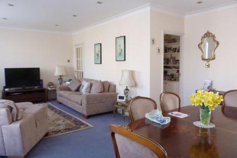 2 bedroom flat for sale, Stonegrove, Edgware