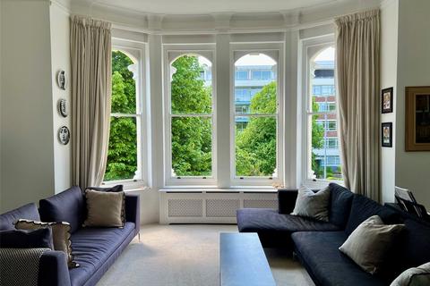 Flat 3, Henley House, 8 Devonshire Place, Eastbourne, BN21 4AF