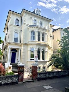 Flat 3, Henley House, 8 Devonshire Place, Eastbourne, BN21 4AF