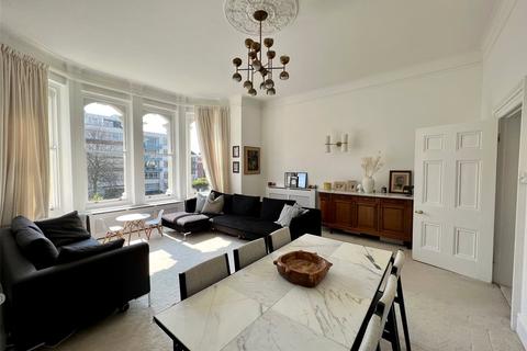 Flat 3, Henley House, 8 Devonshire Place, Eastbourne, BN21 4AF