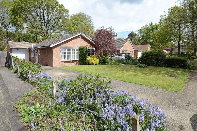 17 Arnhem Way, Woodhall Spa 3 bed detached bungalow for sale £485,000