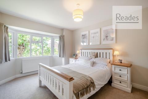 35 Blackbrook Avenue, Hawarden, Deeside, CH5 3HJ