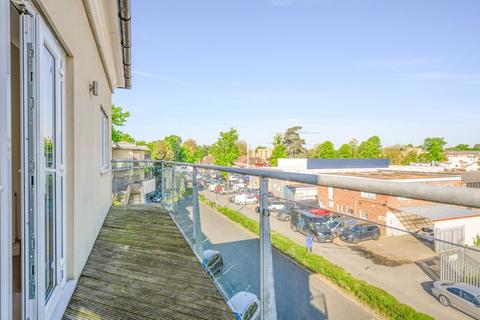 1 bedroom apartment to rent, Regents Place, Walton-On-Thames