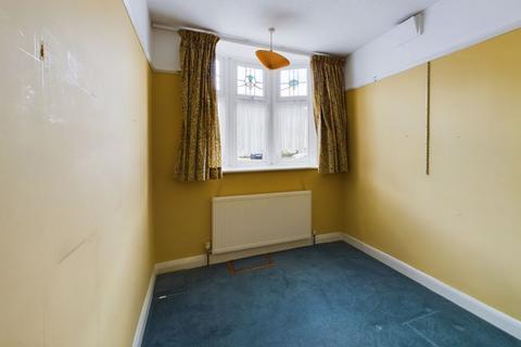 21 Caversham Avenue, Cheam, Sutton, SM3 9AQ