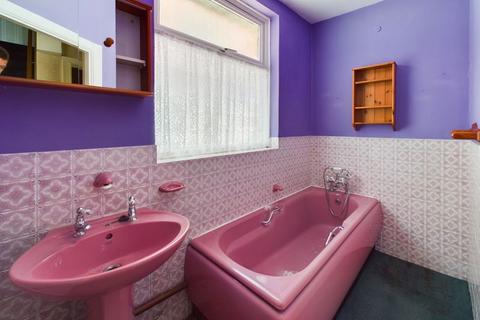 21 Caversham Avenue, Cheam, Sutton, SM3 9AQ