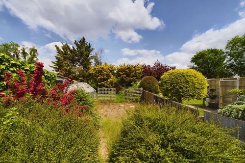 21 Caversham Avenue, Cheam, Sutton, SM3 9AQ