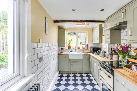 73 Beechwood Road, Caterham, CR3 6NF