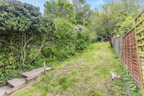 73 Beechwood Road, Caterham, CR3 6NF