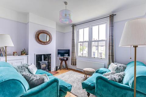 73 Beechwood Road, Caterham, CR3 6NF