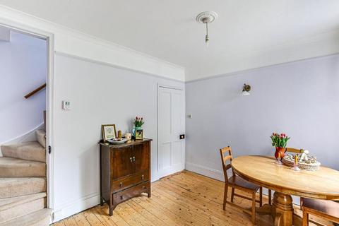 73 Beechwood Road, Caterham, CR3 6NF
