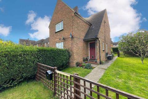 6 Hill Meadow, Coleshill, Amersham, HP7 0LF