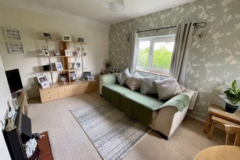 6 Hill Meadow, Coleshill, Amersham, HP7 0LF