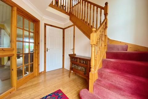 35 Burns Drive, Maybole, KA19 8FB