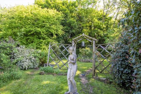 15 Wontford Road, Purley, CR8 4BE