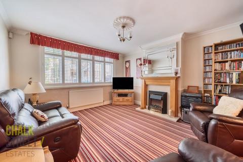 14 Globe Road, Hornchurch, RM11 1BS