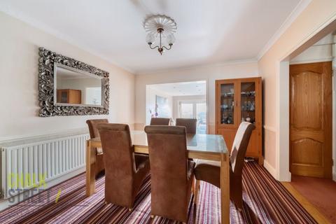 14 Globe Road, Hornchurch, RM11 1BS