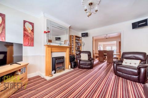 14 Globe Road, Hornchurch, RM11 1BS