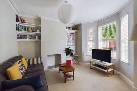 38 Lysons Avenue, Gloucester, GL1 5QF