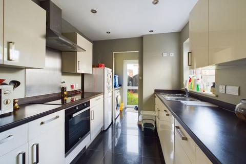 38 Lysons Avenue, Gloucester, GL1 5QF