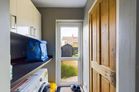 38 Lysons Avenue, Gloucester, GL1 5QF