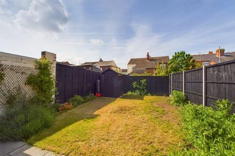 38 Lysons Avenue, Gloucester, GL1 5QF