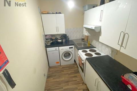 2 bedroom apartment to rent, Hyde Park Road, Hyde Park, LS6 1AH