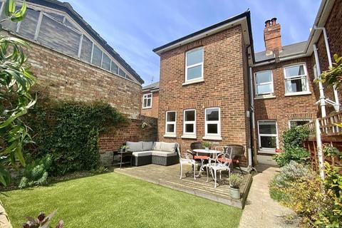 3 Stourvale Road, Bournemouth, BH5 2JZ