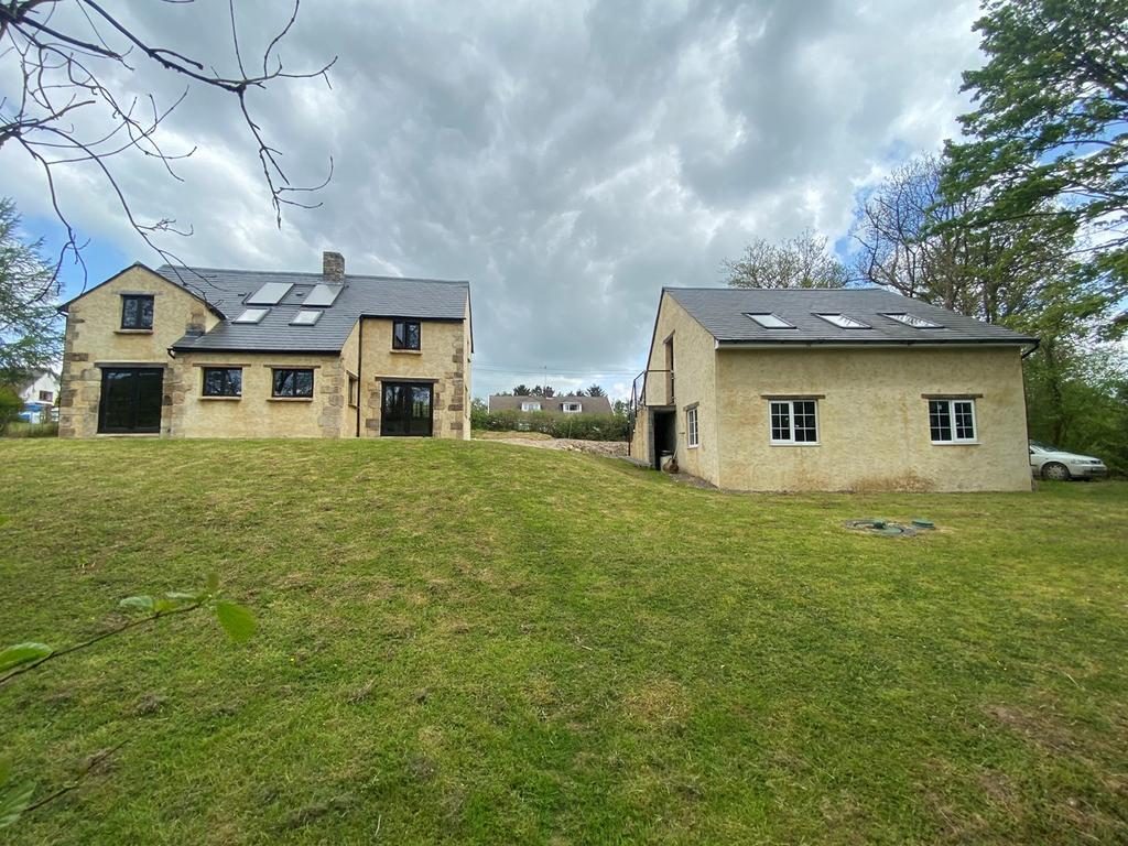 Rhydcymerau, Llandeilo, SA19 4 bed property with land for sale £525,000