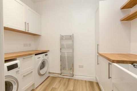 5 bedroom apartment to rent, Heriot Row, Edinburgh, EH3