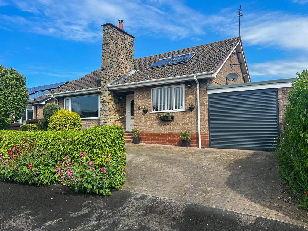 The Paddocks, Middleton on the Wolds... 3 bed detached bungalow £298,000